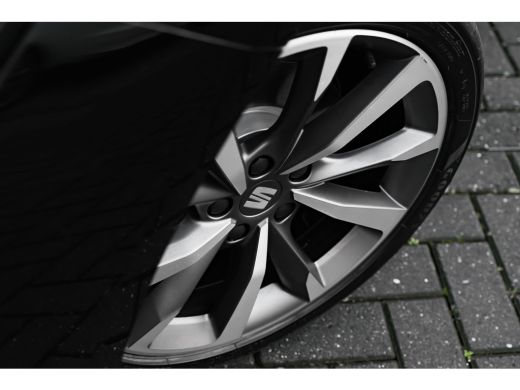 Seat Leon Sportstourer FR Business - eHybrid | Achteruitrijcamera | Automatisch dimmende binnenspiegel | Da... ActivLease financial lease
