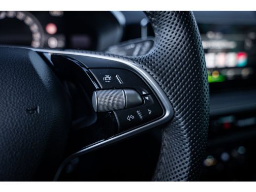 Skoda Fabia 1.0 TSI Monte Carlo | Achteruitrijcamera | Lichtmetalen velgen 5-spaaks 16" | Metaalkleur ActivLease financial lease