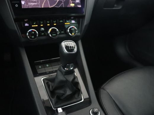 Skoda Octavia 1.0 TSI Business Edition Plus | Leder | Stoelverwarming | Virtual Cockpit | Trekhaak | Full LED |... ActivLease financial lease