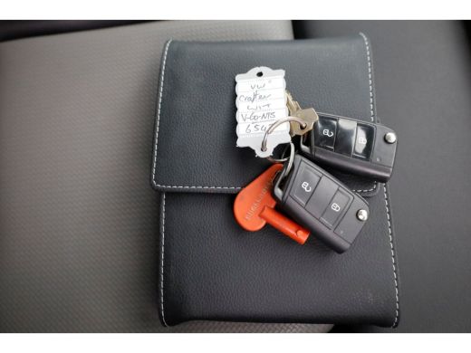 Volkswagen Crafter 35 2.0 TDI 177pk E6 Bakwagen met bovensluiter laadklep L445cm/Trekhaak 3000kg 05-2019 ActivLease financial lease