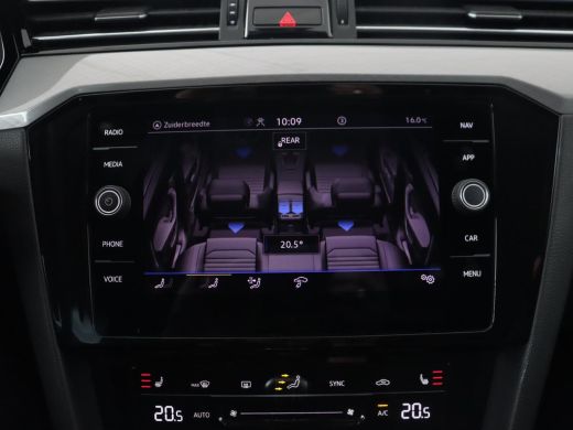 Volkswagen Passat 1.4 TSI PHEV GTE | Trekhaak | Stoelverwarming | Camera | Adaptive cruise | Carplay | Matrix LED |... ActivLease financial lease