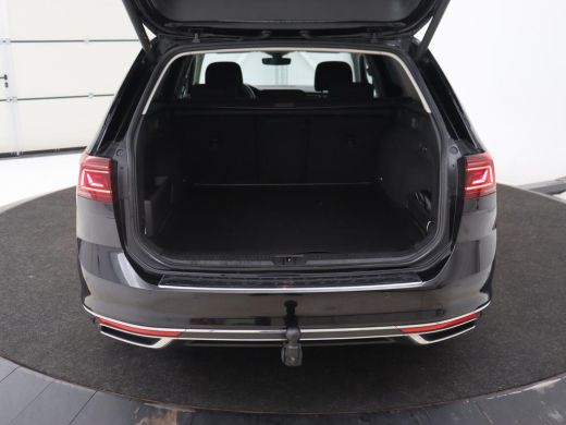 Volkswagen Passat 1.4 TSI PHEV GTE | Trekhaak | Stoelverwarming | Camera | Adaptive cruise | Carplay | Matrix LED |... ActivLease financial lease