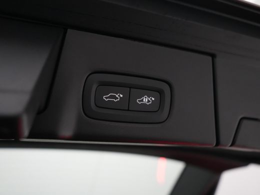 Volvo  V90 T8 AWD Ultra Executive Edition Dark Luchtvering | Bowers & Wilkins | Trekhaak | Massage | 360&deg; Ca... ActivLease financial lease