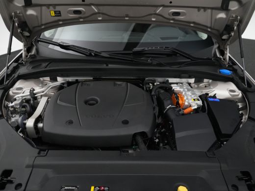 Volvo  V90 T8 AWD Ultra Executive Edition Dark Luchtvering | Bowers & Wilkins | Trekhaak | Massage | 360&deg; Ca... ActivLease financial lease