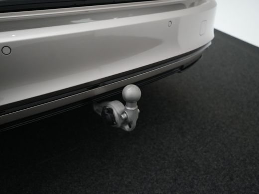 Volvo  V90 T8 AWD Ultra Executive Edition Dark Luchtvering | Bowers & Wilkins | Trekhaak | Massage | 360&deg; Ca... ActivLease financial lease