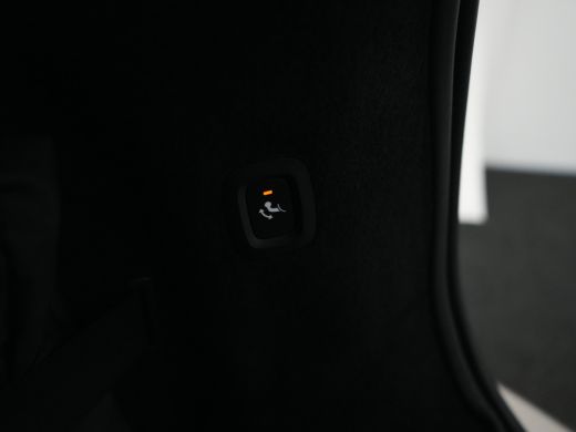 Volvo  V90 T8 AWD Ultra Executive Edition Dark Luchtvering | Bowers & Wilkins | Trekhaak | Massage | 360&deg; Ca... ActivLease financial lease