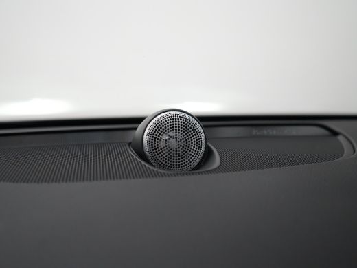 Volvo  V90 T8 AWD Ultra Executive Edition Dark Luchtvering | Bowers & Wilkins | Trekhaak | Massage | 360&deg; Ca... ActivLease financial lease
