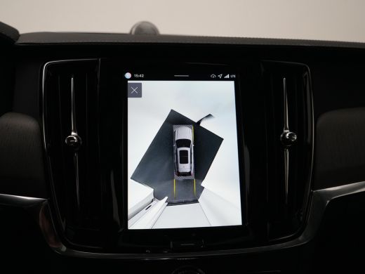 Volvo  V90 T8 AWD Ultra Executive Edition Dark Luchtvering | Bowers & Wilkins | Trekhaak | Massage | 360&deg; Ca... ActivLease financial lease