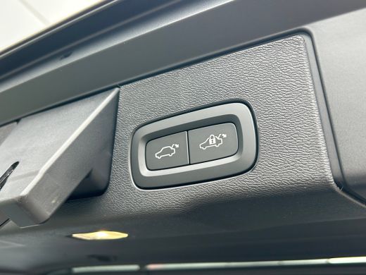 Volvo  XC60 2.0 T8 Plug-in-hybrid AWD Polestar Engineered | 10A Schucko - Mennekes 7 meter laadkabel | Alarms... ActivLease financial lease