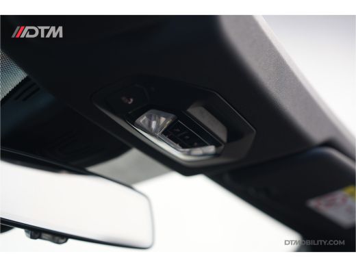 BMW 4 Serie Cabrio M440i xDrive High Executive | Adaptive Cruise Control | Ambient | Sanremo Gr&uuml;n ActivLease financial lease