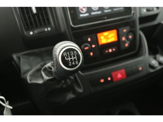 Citroën Jumper 2.2 BlueHDi 140PK L2H2 | Clima | Cruise | 3-Zits | Carplay | Navigatie | Parkeersens. ActivLease financial lease