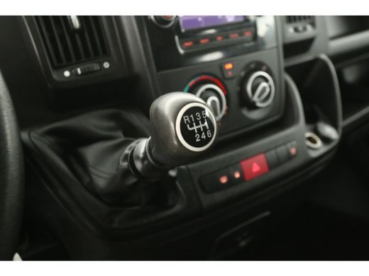 Citroën Jumper 30 2.2 BlueHDi L2H2 | DC | 6-Zits | Euro6 | Airco | Camera | Cruise | Trekh. | Navigatie ActivLease financial lease