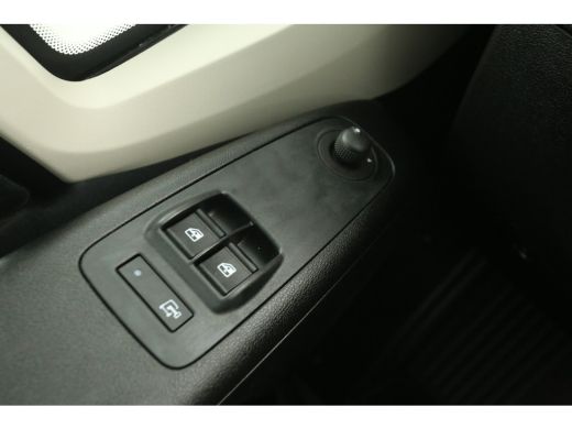 Citroën Jumper 30 2.2 BlueHDi L2H2 | DC | 6-Zits | Euro6 | Airco | Camera | Cruise | Trekh. | Navigatie ActivLease financial lease