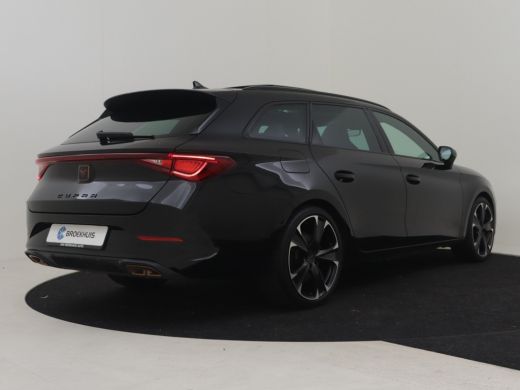 CUPRA Leon Sportstourer 1.4 e-Hybrid VZ Business 245pk | Panorama dak | Cruise control | Navigatie | Stuur & Stoelverwarm... ActivLease financial lease