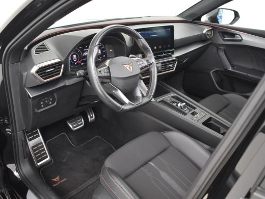 CUPRA Leon Sportstourer 1.4 e-Hybrid VZ Business 245pk | Panorama dak | Cruise control | Navigatie | Stuur & Stoelverwarm... ActivLease financial lease