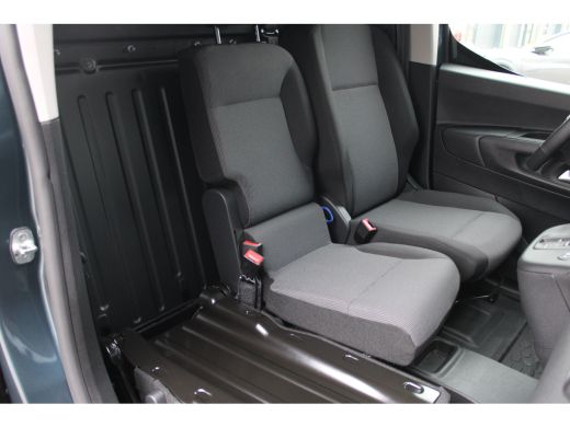 Fiat E-Dobl&ograve; 50 kWh 3-ZITS | 10" NAVI + DRAADLOOS CARPLAY | BETIMMERING LAADRUIMTE | RIJKLAARPRIJS! ActivLease financial lease