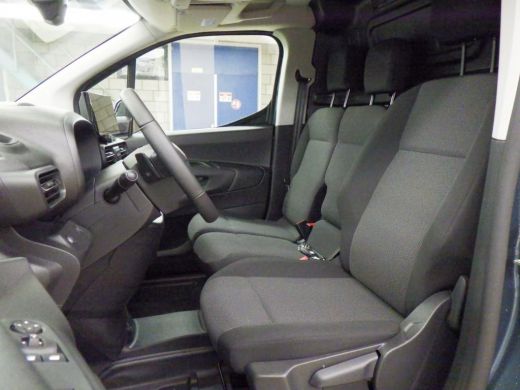 Fiat E-Dobl&ograve; 50 kWh 3-ZITS | 10" NAVI + DRAADLOOS CARPLAY | BETIMMERING LAADRUIMTE | RIJKLAARPRIJS! ActivLease financial lease