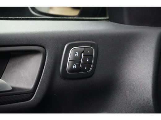 Ford Kuga 2.5 PHEV ST-Line X | ELEKTR. TREKHAAK | DODE HOEK | WINTERPACK | 360&deg; CAMERA | PANODAK | ADPTIVE ... ActivLease financial lease