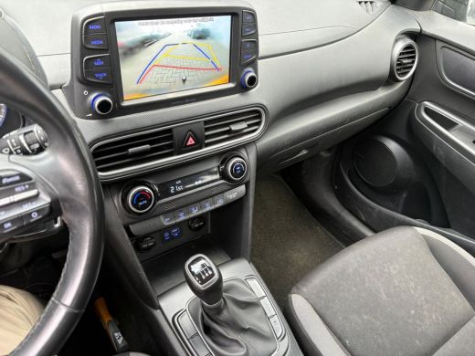 Hyundai Kona 1.0T ESSENSE | PLUS PACK | NL-AUTO! | CAMERA | ALL SEASON | NAVI | CLIMA | CRUISE | PARKEERSENSOR... ActivLease financial lease