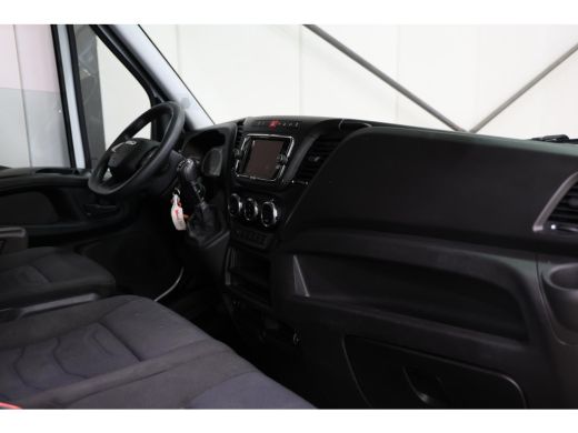 Iveco Daily 35C16 3.0 BAKWAGEN MET ZIJDEUR EN LAADKLEP ActivLease financial lease