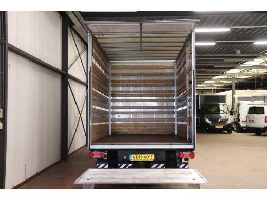 Iveco Daily 35C16 BAKWAGEN LAADKLEP ZIJDEUR Trekhaak 3500KG ActivLease financial lease