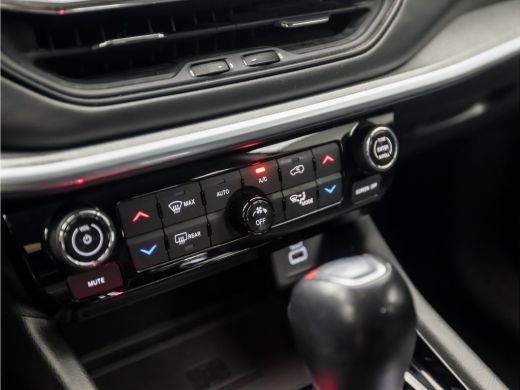 Jeep Compass 4xe 240 Plug-in Hybrid Electric S Automaat (VIRTUAL COCKPIT, APPLE CARPLAY, GROOT NAVI, LEDER, EL... ActivLease financial lease