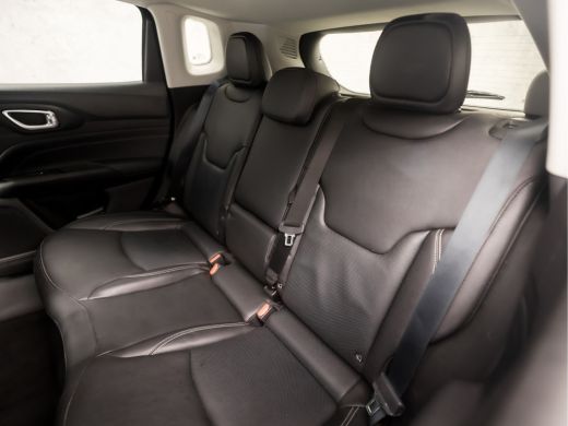 Jeep Compass 4xe 240 Plug-in Hybrid Electric S Automaat (VIRTUAL COCKPIT, APPLE CARPLAY, GROOT NAVI, LEDER, EL... ActivLease financial lease