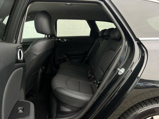 Kia Ceed Sportswagon 1.6 GDI PHEV DynamicPlusLine NL AUTO | STUURWIEL VERW | STOELVERW | CAMERA | ActivLease financial lease