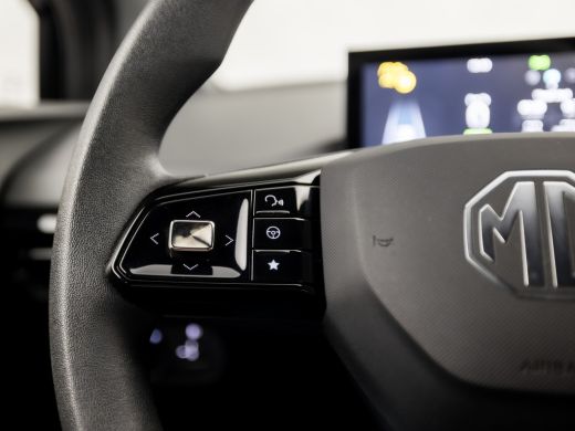 MG MG4 Standard 51 kWh 170Pk (APPLE CARPLAY, VIRTUAL COCKPIT, KEYLESS, LED KOPLAMPEN, SPORTSTOELEN, LANE... ActivLease financial lease