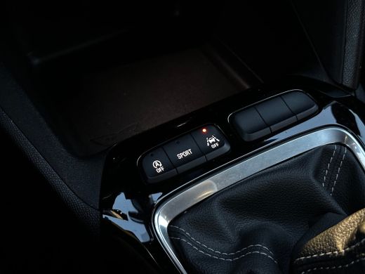 Opel Corsa 1.2 100PK GS Line | APPLE CARPLAY/ANDROID AUTO| CRUISE CONTROL| 17" LICHTMETALEN VELGEN| MISTLAMPEN| ActivLease financial lease