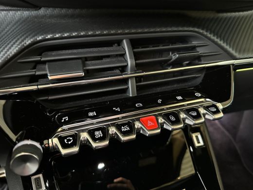 Peugeot 208 1.2 PureTech GT | Achterbank in delen neerklapbaar | Achteruitrijcamera | Airco (automatisch) ActivLease financial lease