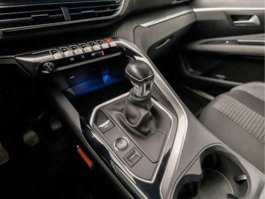 Peugeot 3008 1.2 PureTech Sport (APPLE CARPLAY, GROOT NAVI, KEYLESS, 360 CAMERA, SPORTSTOELEN, CRUISE, LANE AS... ActivLease financial lease