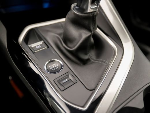 Peugeot 3008 1.2 PureTech Sport (APPLE CARPLAY, GROOT NAVI, KEYLESS, 360 CAMERA, SPORTSTOELEN, CRUISE, LANE AS... ActivLease financial lease