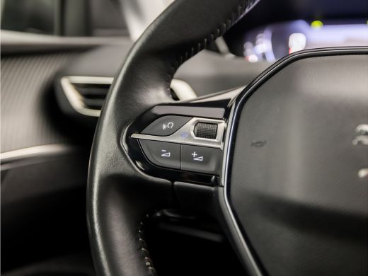 Peugeot 3008 1.2 PureTech Sport (APPLE CARPLAY, GROOT NAVI, KEYLESS, 360 CAMERA, SPORTSTOELEN, CRUISE, LANE AS... ActivLease financial lease