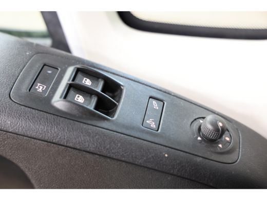 Peugeot Boxer 2.2 BlueHDi 140PK L4H3 ActivLease financial lease