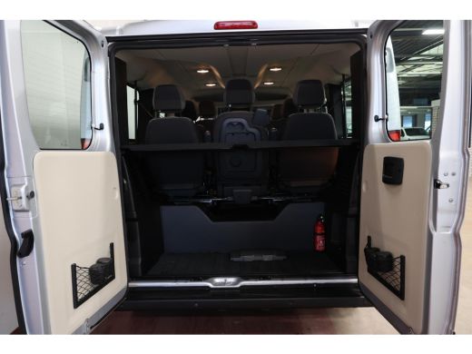 Peugeot Boxer 2.2 BlueHDI 9 Persoons Personenvervoer ActivLease financial lease