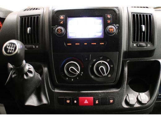 Peugeot Boxer 2.2 BlueHDi L2H2 AIRCO CRUISE CONTOL EURO 6 ActivLease financial lease