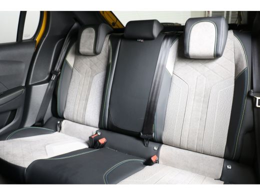 Peugeot e-208 EV GT Pack 50 kWh | Navi | Camera | Keyless | Verw. voorstoelen | LED koplampen | Leder Alcantara... ActivLease financial lease