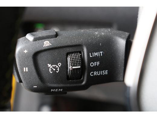 Peugeot e-208 EV GT Pack 50 kWh | Navi | Camera | Keyless | Verw. voorstoelen | LED koplampen | Leder Alcantara... ActivLease financial lease