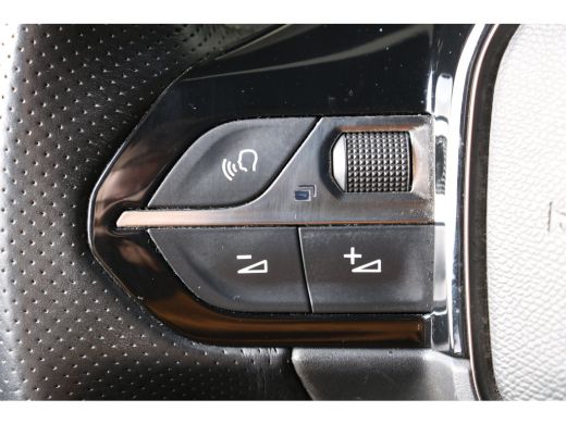 Peugeot e-208 EV GT Pack 50 kWh | Navi | Camera | Keyless | Verw. voorstoelen | LED koplampen | Leder Alcantara... ActivLease financial lease