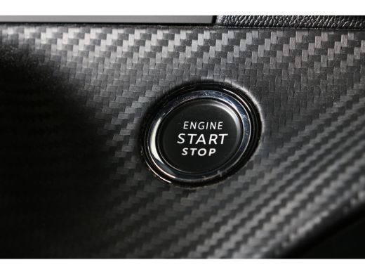 Peugeot e-208 50kWh 136PK GT Pack | Navi | Camera | SOH 91% | Keyless | Verw. voorstoelen | LED koplampen | Led... ActivLease financial lease