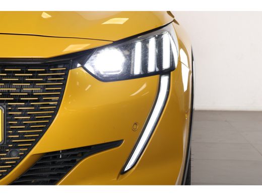 Peugeot e-208 EV GT Pack 50 kWh | Navi | Camera | Keyless | Verw. voorstoelen | LED koplampen | Leder Alcantara... ActivLease financial lease