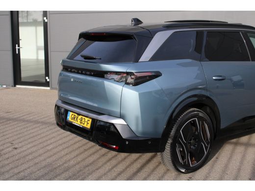 Peugeot e-5008 GT Avantage 73 kWh | Panorama/schuifdak | Lederen bekleding | Trekhaak | Navigatie | Camera | BTW | ActivLease financial lease