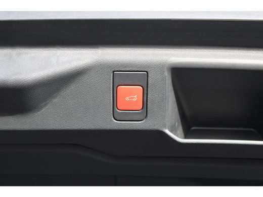 Peugeot e-5008 GT Avantage 73 kWh | Panorama/schuifdak | Lederen bekleding | Trekhaak | Navigatie | Camera | BTW | ActivLease financial lease