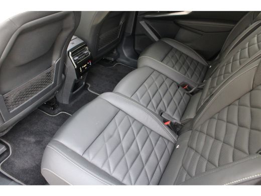 Peugeot e-5008 GT Avantage 73 kWh | Panorama/schuifdak | Lederen bekleding | Trekhaak | Navigatie | Camera | BTW | ActivLease financial lease