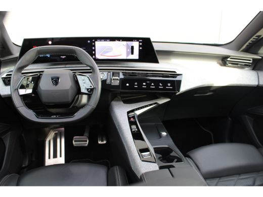 Peugeot e-5008 GT Avantage 73 kWh | Panorama/schuifdak | Lederen bekleding | Trekhaak | Navigatie | Camera | BTW | ActivLease financial lease