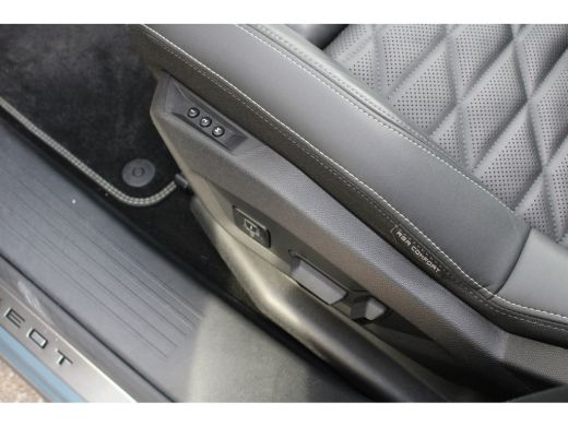 Peugeot e-5008 GT Avantage 73 kWh | Panorama/schuifdak | Lederen bekleding | Trekhaak | Navigatie | Camera | BTW | ActivLease financial lease