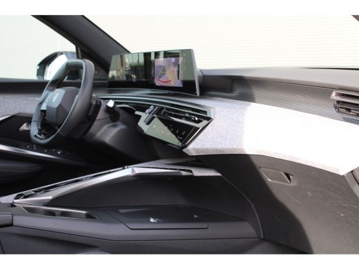 Peugeot e-5008 GT Avantage 73 kWh | Panorama/schuifdak | Lederen bekleding | Trekhaak | Navigatie | Camera | BTW | ActivLease financial lease