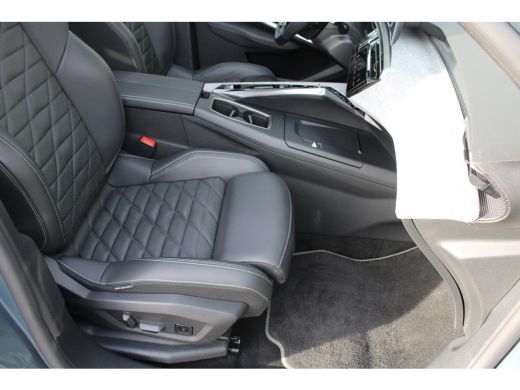 Peugeot e-5008 GT Avantage 73 kWh | Panorama/schuifdak | Lederen bekleding | Trekhaak | Navigatie | Camera | BTW | ActivLease financial lease