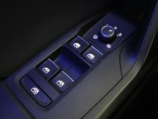 Seat Leon 1.4 TSI eHybrid PHEV FR | Trekhaak | Carplay | Adaptive cruise | Navigatie | Parkeerhulp | Full L... ActivLease financial lease